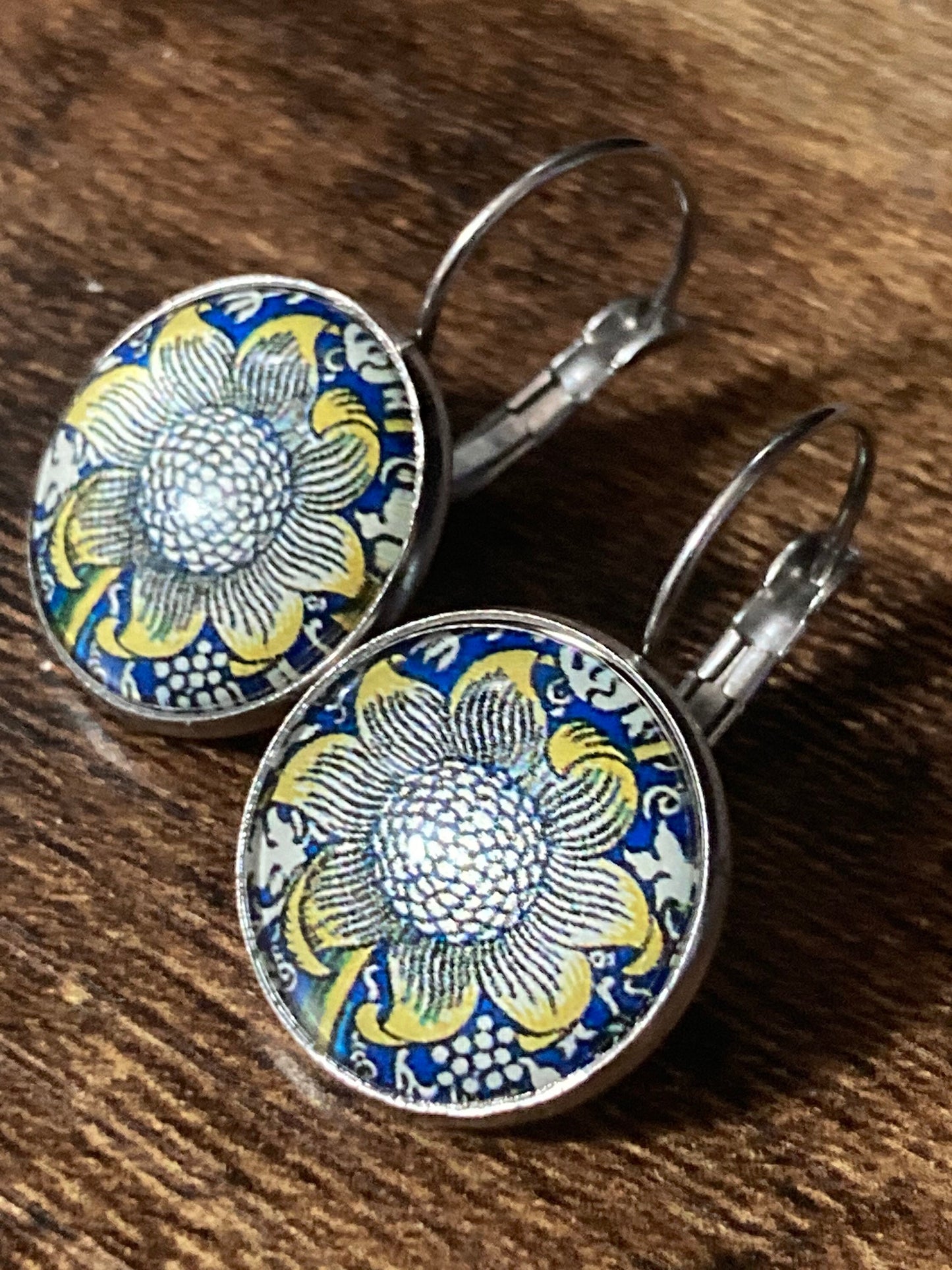William Morris print earrings round glass cabochon 3cm dangly silver plated