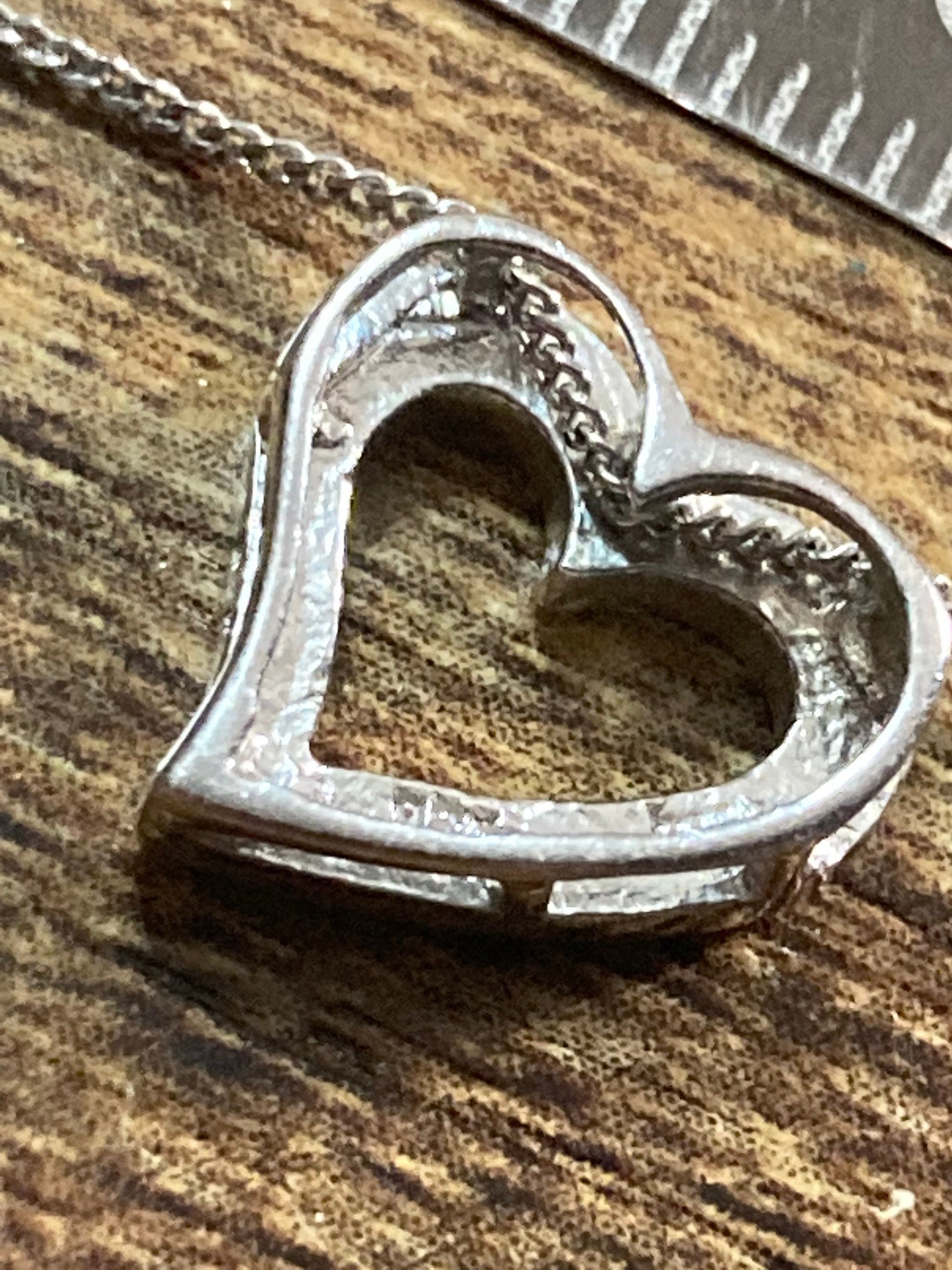 retro 925 Sterling silver modernist diamanté heart pendant silver chain necklace 2.6gms adj 41cm to 48cm