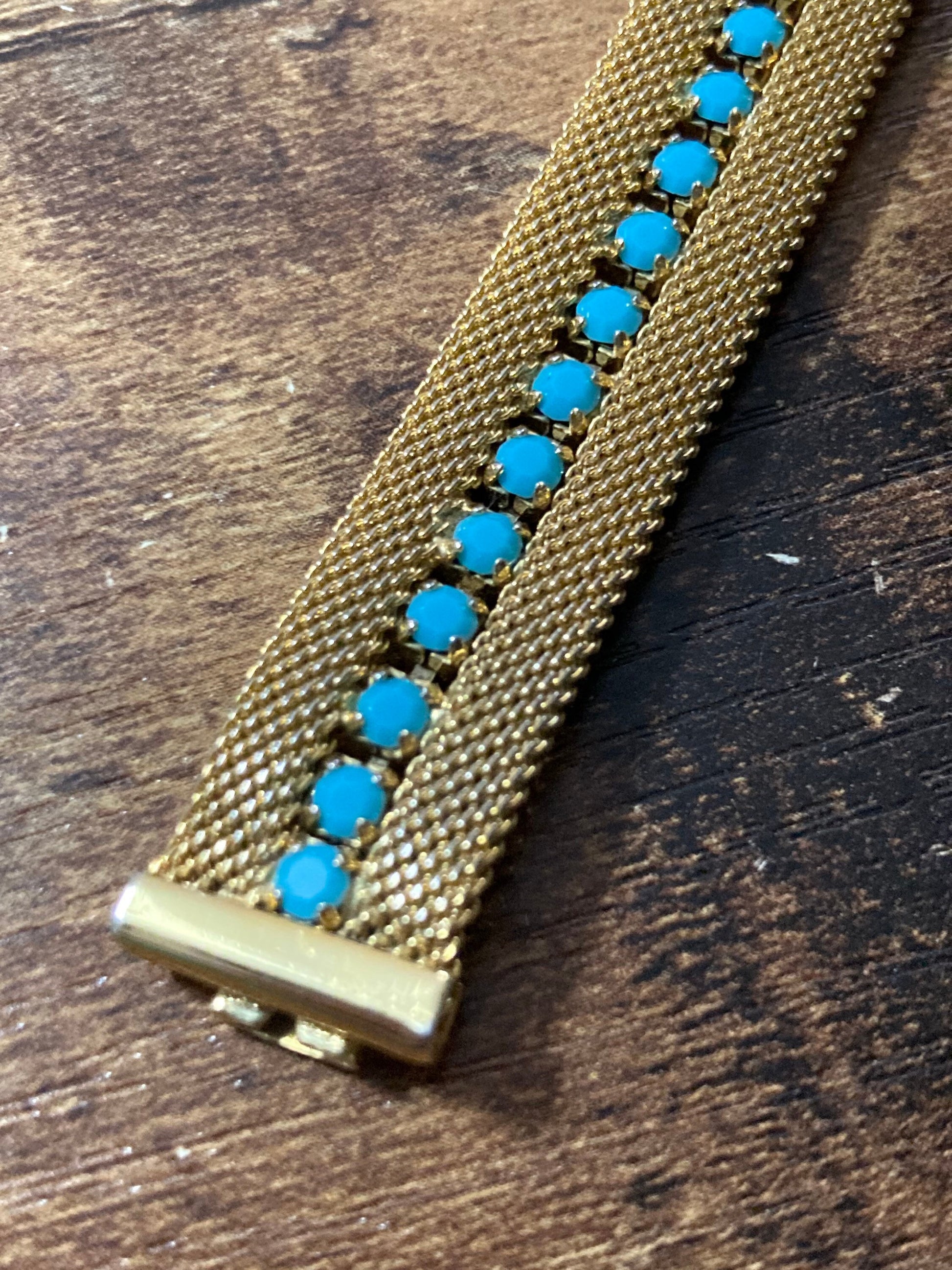 Vintage articulated flat link mesh gold bracelet with turquoise blue paste 18.5cm x 1.25cm
