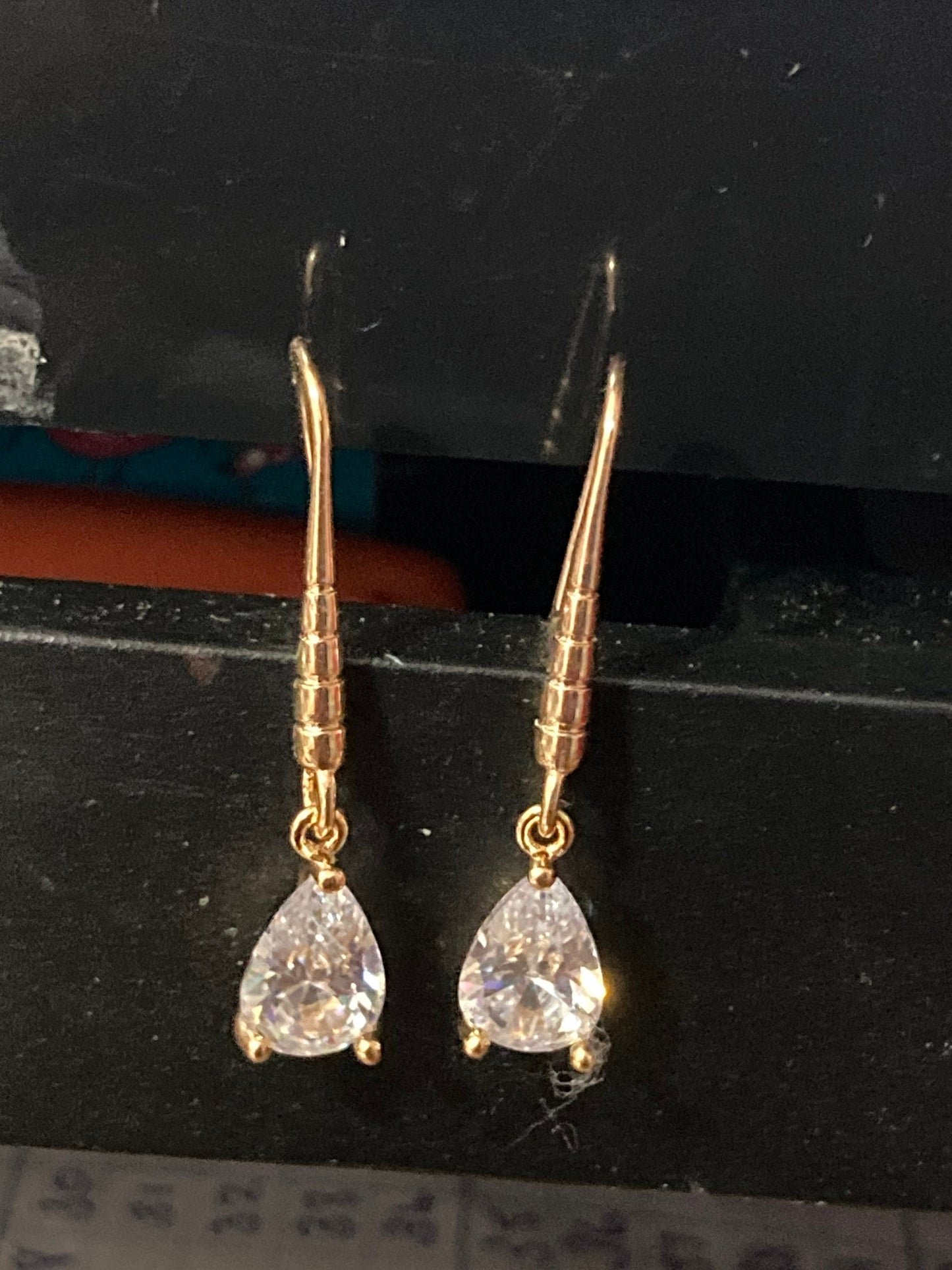 18k Gold plated small teardrop crystal diamanté Crystal earrings 3cm