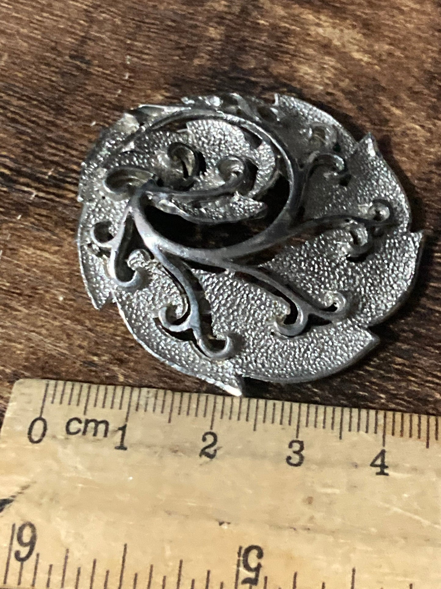 Vintage silver tone abstract floral scarf clip