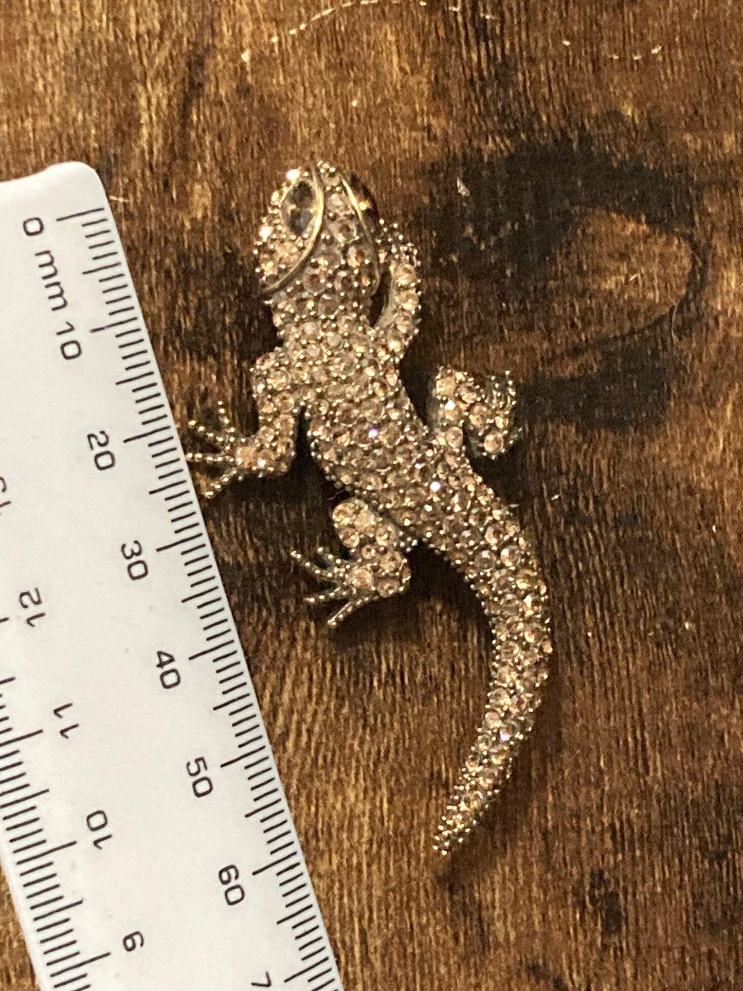 7cm long Retro Gold Tone paste diamanté Lizard Brooch