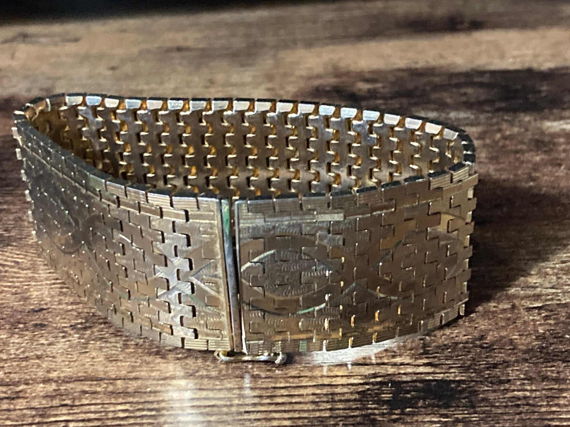 1970s articulated flat 18k gold plated cuff wrap bracelet 19cm long x 2.75cm wide