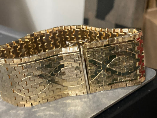 1970s articulated flat 18k gold plated cuff wrap bracelet 19cm long x 2.75cm wide