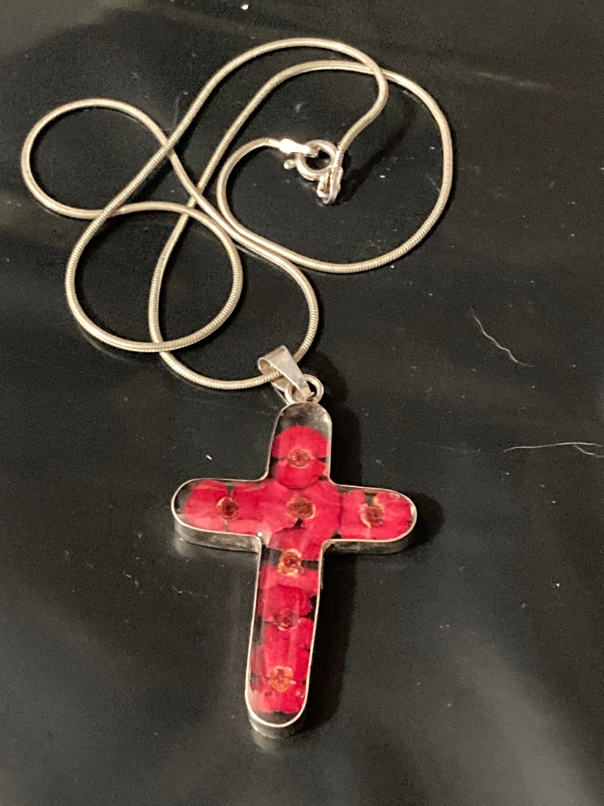 925 Sterling silver with red flowers in resin religious cross pendant necklace on chain