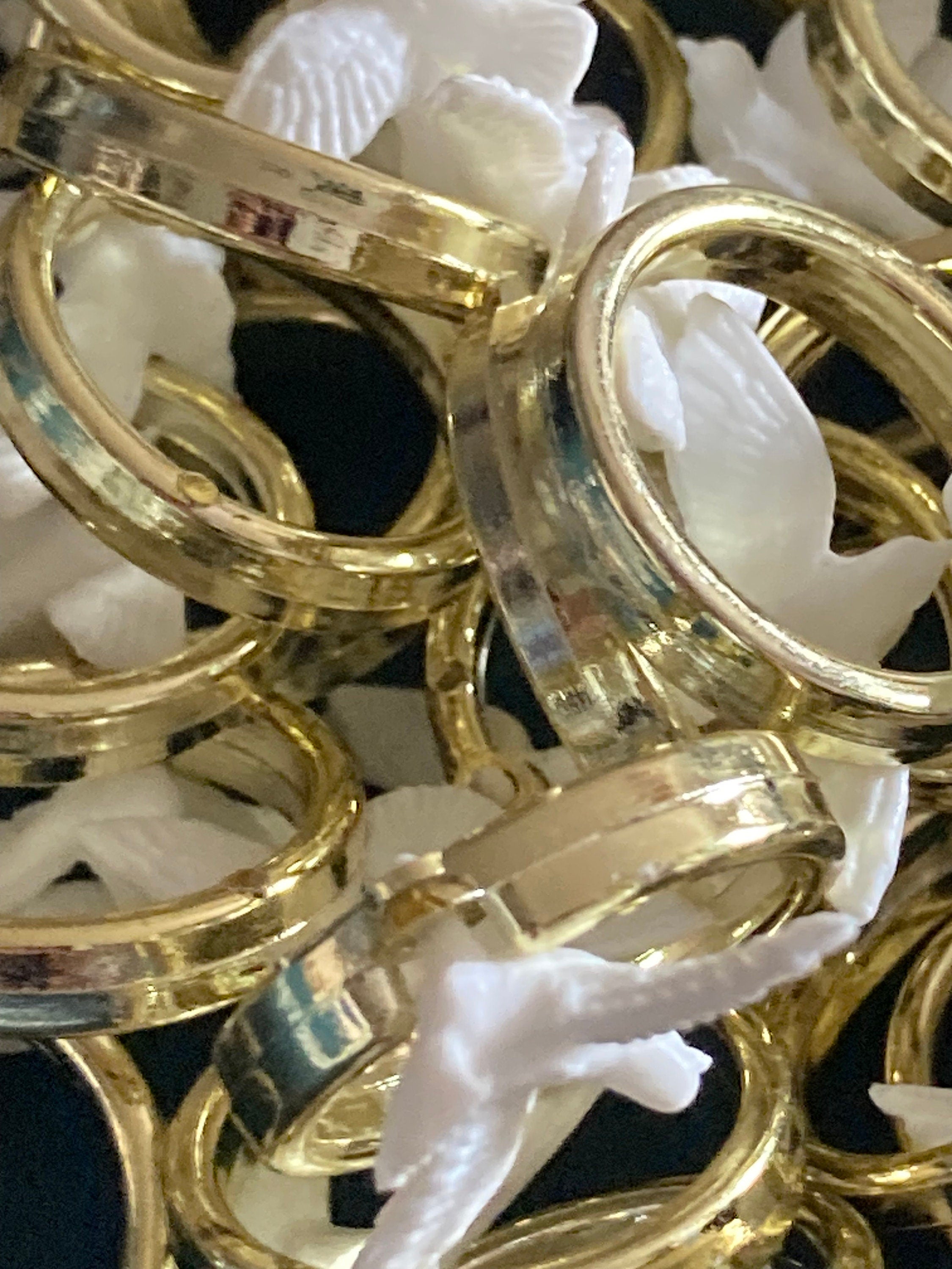 Plastic Rings Embellishment Gold 25 Pieces IO-0143