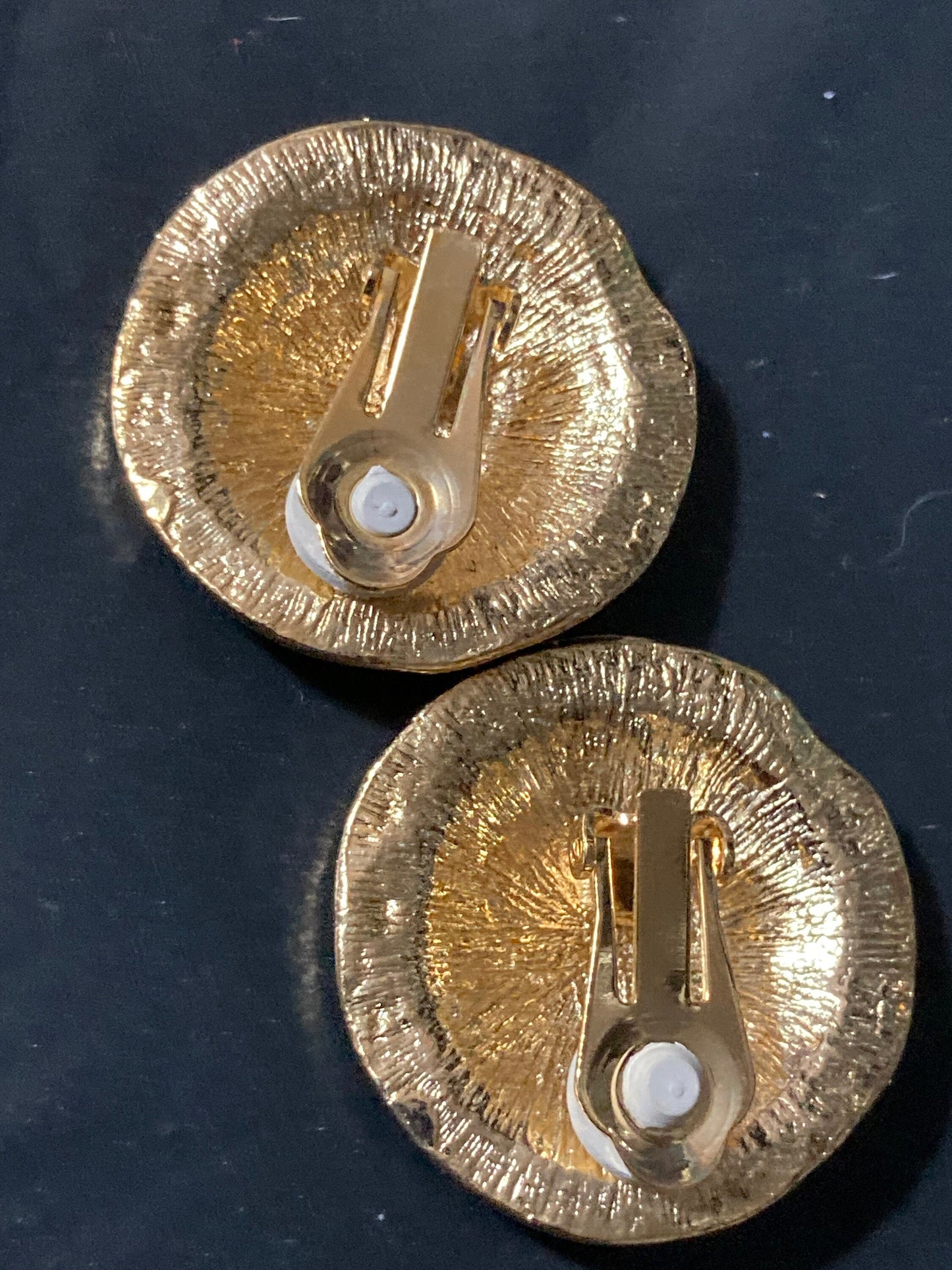 True vintage pristine oversized gold plated metal 3.4cm round disc button earrings genuine period old shop stock
