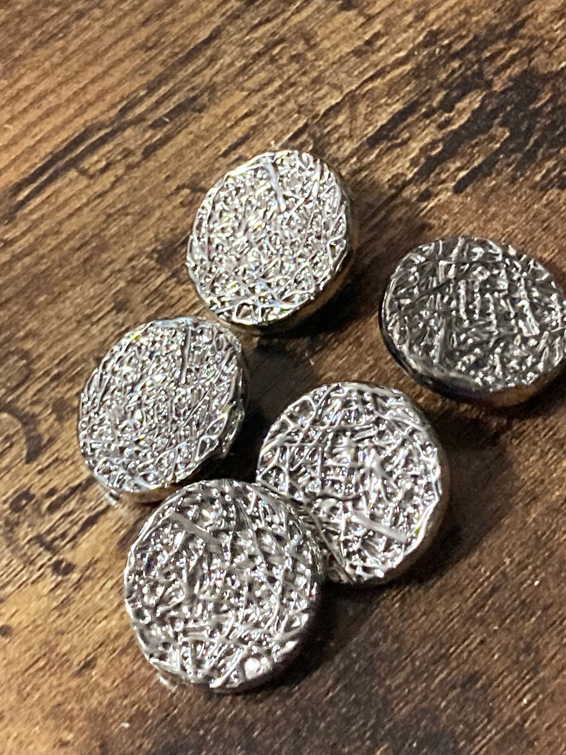 Pack 5 23mm brutalist textured silver tone metal buttons ideal blazer cardigan
