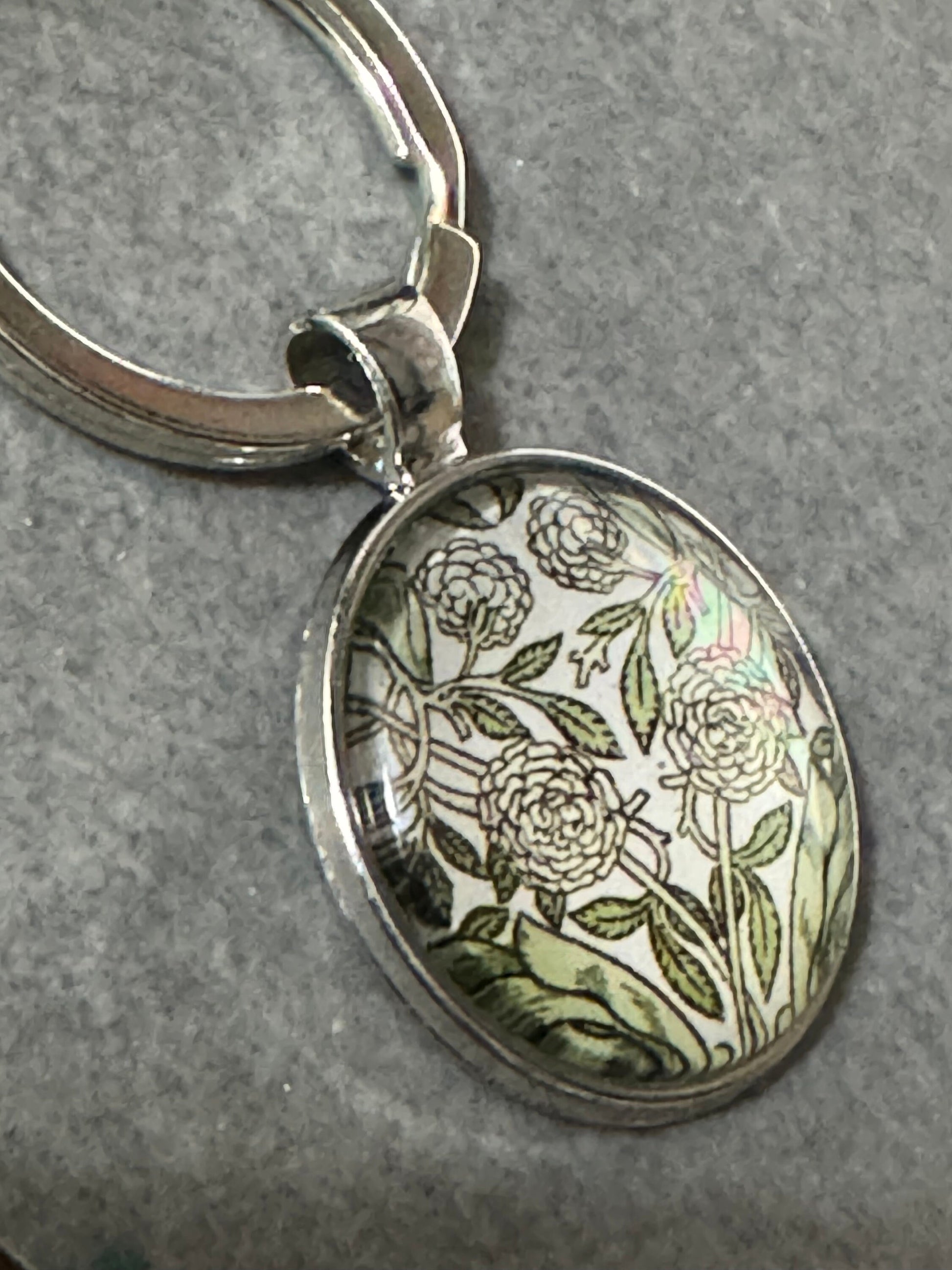 Green william Morris print glass cabochon keyring silver tone art nouveau handmade