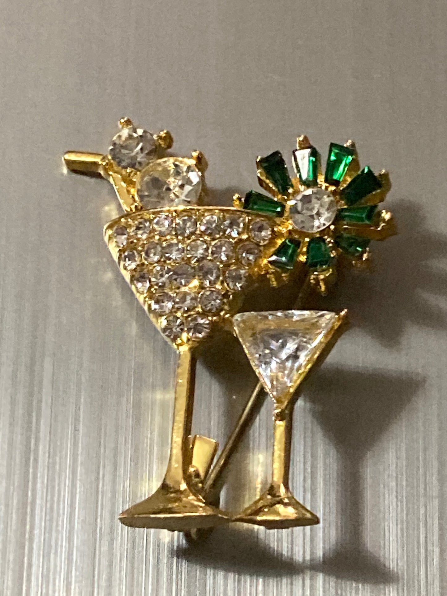 Champagne cocktail glass Crystal brooch