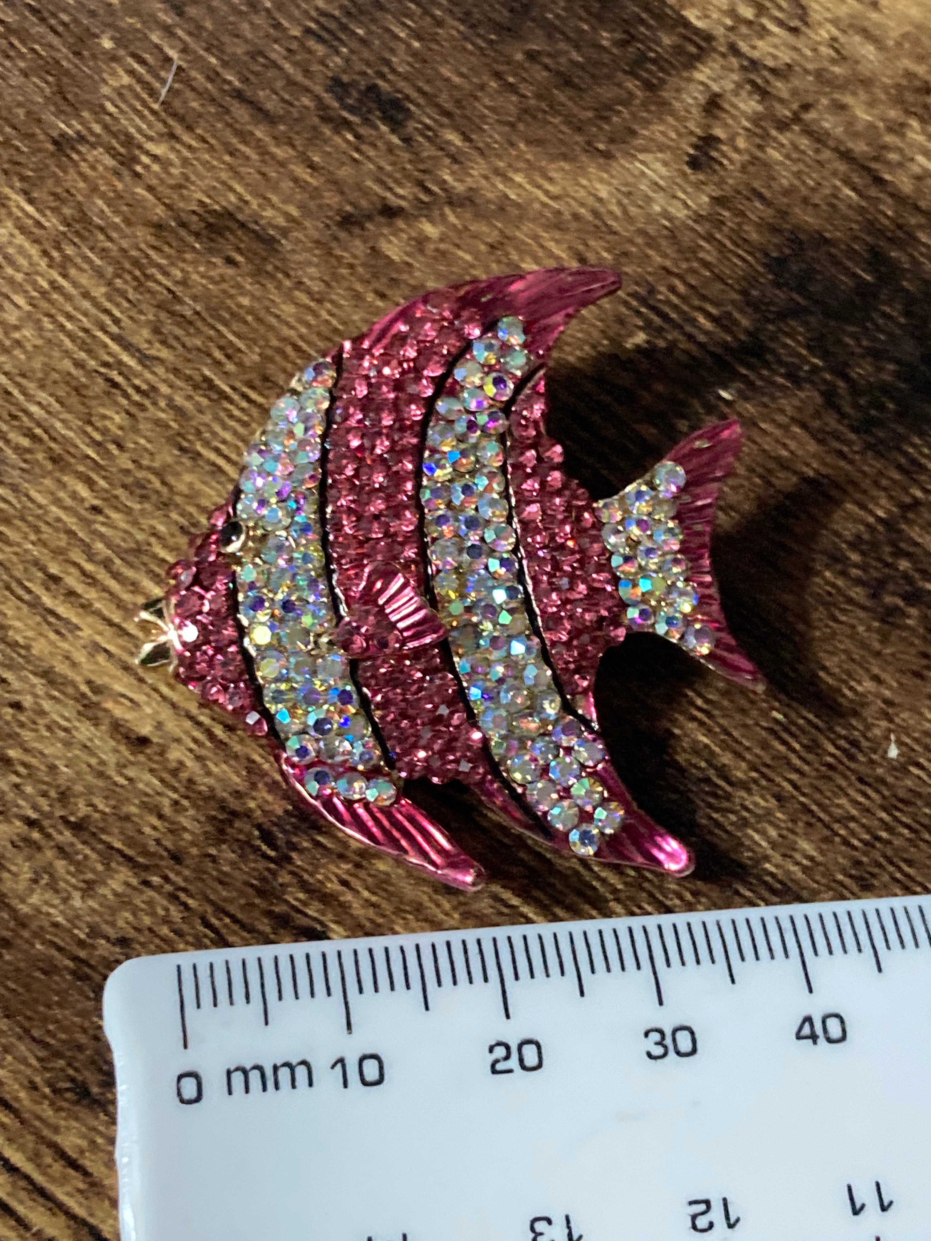 Diamanté fish brooch pink and clear stripes